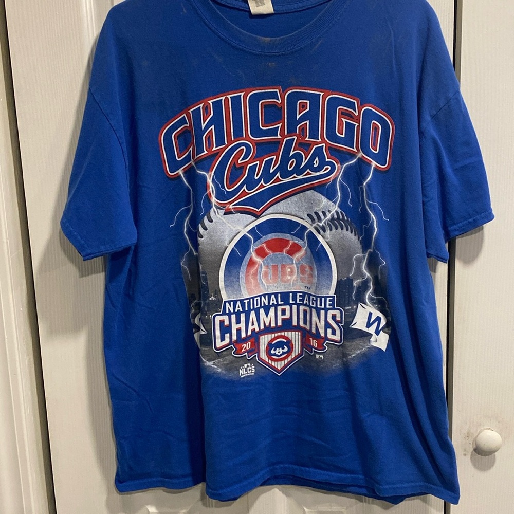 Mens 2016 Chicago Cubs Champions graphic t-shirt